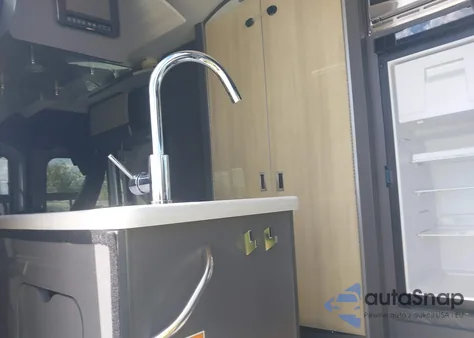 2022 Mercedes-Benz Sprinter 2500 Standard Roof V6 z USA, uszkodzony, nr VIN W1X4EBVY6NP467872